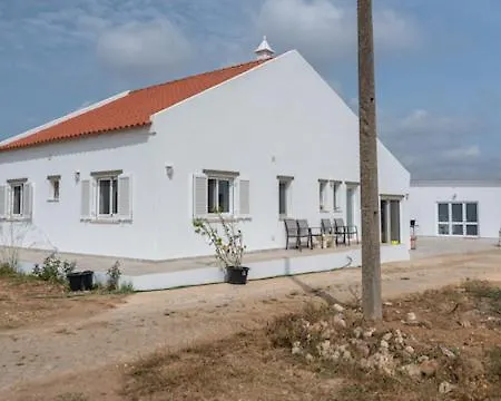 Quinta Madrugada Burgau Couette-café Luz